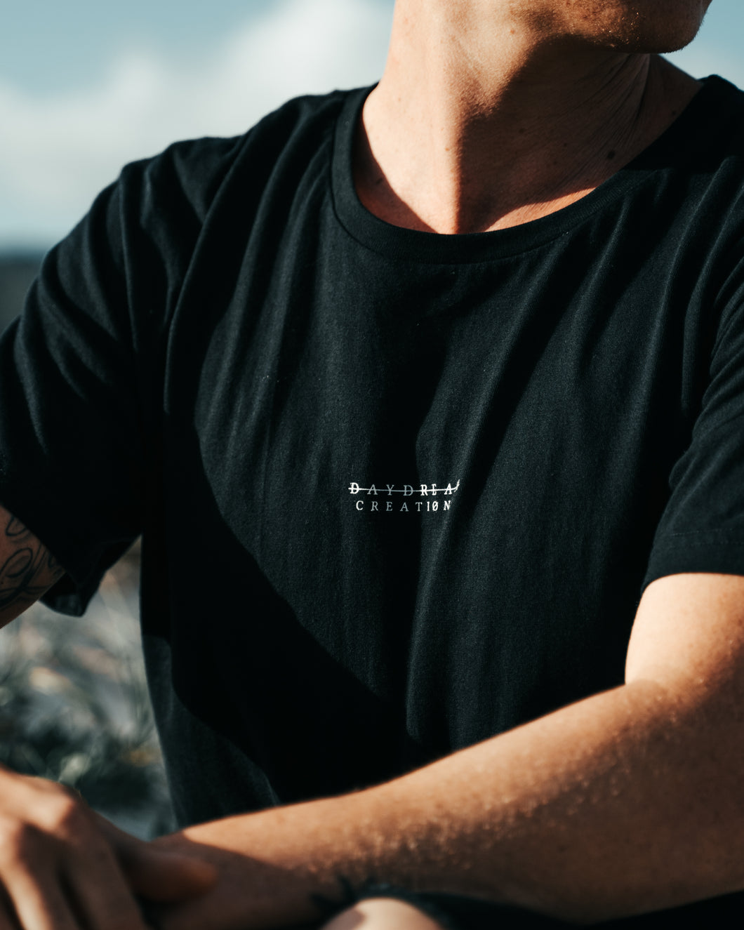 Longline Scoop Tee (Black)